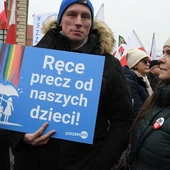 Wielka manifestacja w obronie dzieci [ZDJĘCIA]