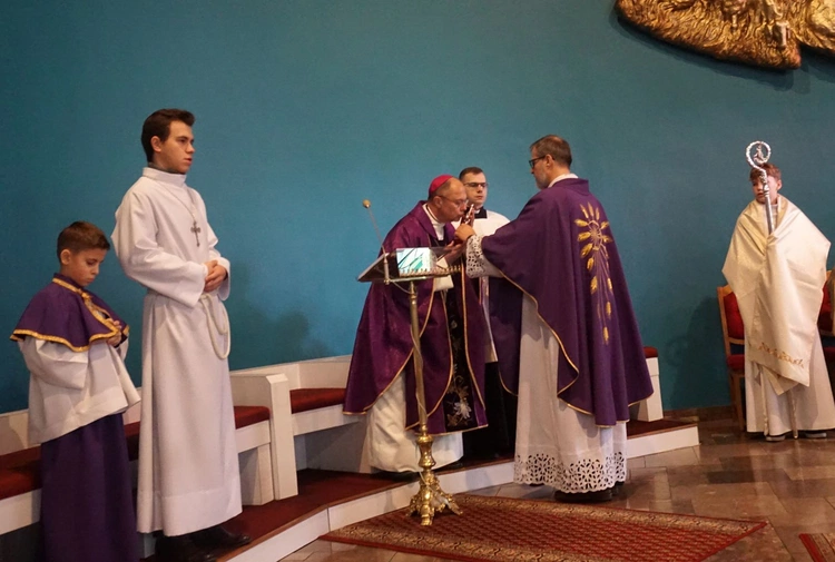 Wprowadzenie relikwii błogosławionej rodziny Ulmów