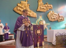 Wprowadzenie relikwii błogosławionej rodziny Ulmów