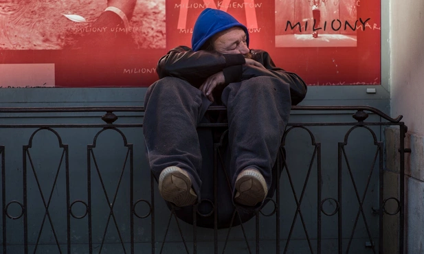 Im mniej wiary, tym bardziej zagrożone człowieczeństwo
