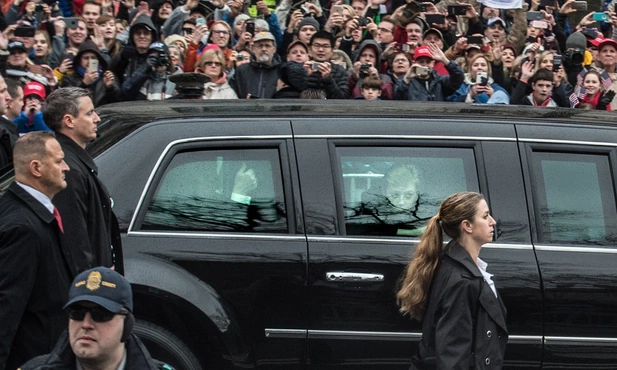 Donald Trump zamierza uczestniczyć w uroczystości otwarcia Katedry Notre Dame