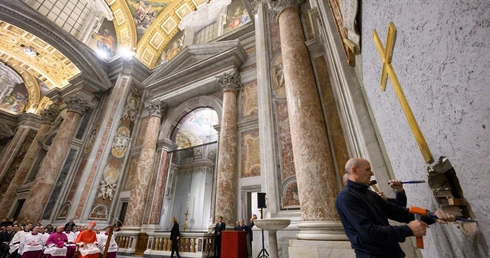 Jubileusz 2025: przygotowanie Drzwi Świętych