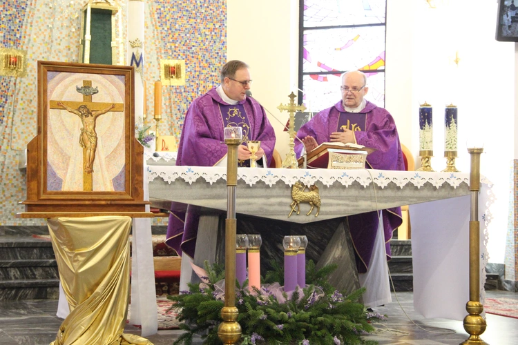 Tarnów-Krzyż. Błogosławieństwo obrazu Chrystusa Ukrzyżowanego