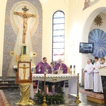 Tarnów-Krzyż. Błogosławieństwo obrazu Chrystusa Ukrzyżowanego