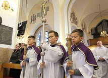 Tarnów-Krzyż. Błogosławieństwo obrazu Chrystusa Ukrzyżowanego