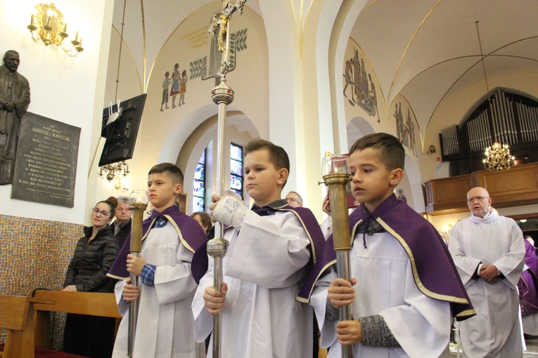 Tarnów-Krzyż. Błogosławieństwo obrazu Chrystusa Ukrzyżowanego