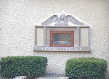 Dziewczynka w matemblewskim oknie życia