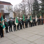 Poczty sztandarowe na barbórce w Sośnicy