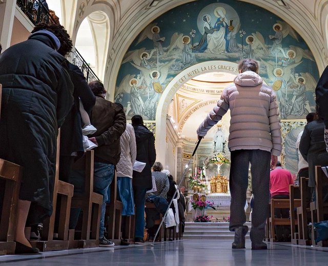 Niepokalana i „święta od milczenia”. Byliśmy w Sanktuarium Cudownego Medalika Maryi Niepokalanej w Paryżu