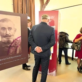 	Ekspozycja to rekwizyty związane z deportacją oraz mobilne kolumny z informacjami na temat historycznego tła wydarzeń roku 1945. Prezentowane są także nagrane wspomnienia świadków tamtych dramatów.