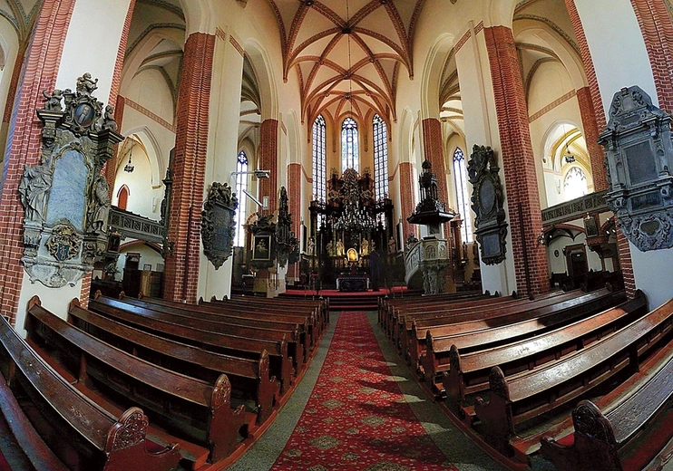 	Legnicka katedra czeka na diecezjan − pielgrzymów nadziei.