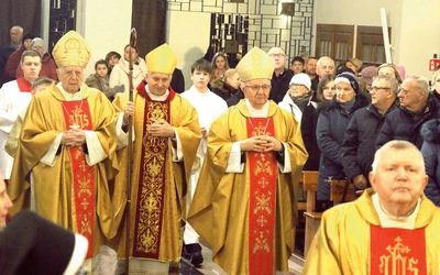 Msza dziękczynna za 40 lat istnienia parafii Świętej Rodziny w Lublinie.