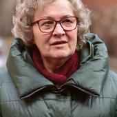 – Jestem wzruszona tą chwilą – mówi pani Irena.