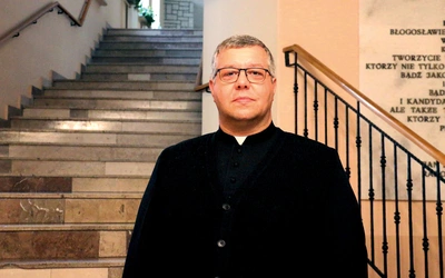 – Dzisiaj szczególnie potrzebna jest pomoc modlitewna i szturm do nieba o łaskę pokoju – mówi ks. Michał Machnio.