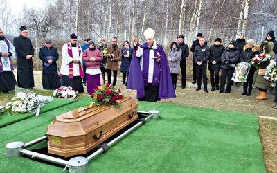 Ceremonii pogrzebowej śp. Mariana Magdy przewodniczył bp Ignacy Dec. 