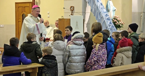 Abp Kupny na roratach z "Małym Gościem Niedzielnym": Budujmy nasze życie na skale