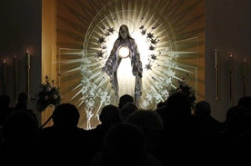 Maryja, niewiasta słuchająca