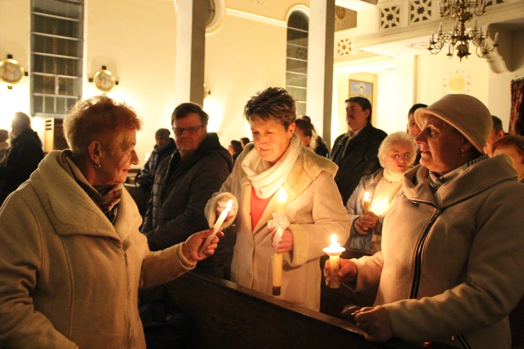Strumienie Wody Żywej i odnowienie przyrzeczeń chrzcielnych