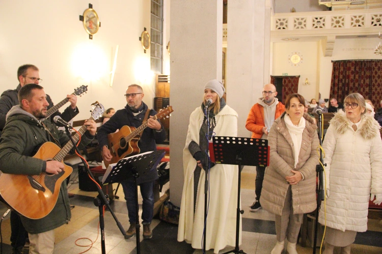 Strumienie Wody Żywej i odnowienie przyrzeczeń chrzcielnych