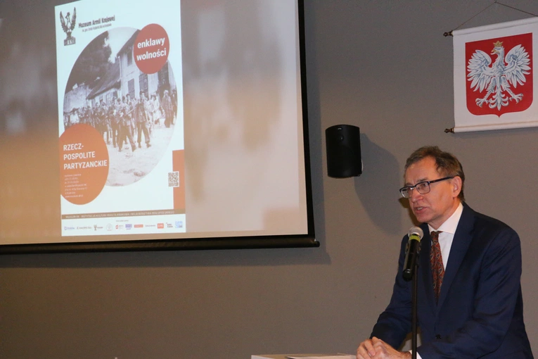 Wystawa w Muzeum AK o rzeczpospolitych partyzanckich