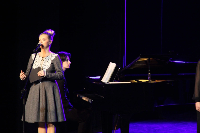 Tarnów. Koncert mikołajkowy Dziewczęcego Chóru Katedralnego „Puellae Orantes”
