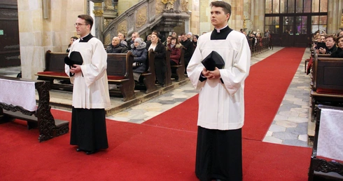 Obłóczyny dzisiaj wyglądają inaczej. Odczytujmy to jako lekcję dla nas