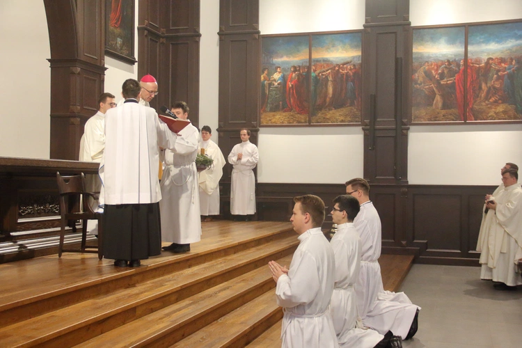 Ustanowienie nowych akolitów w śląskim seminarium 