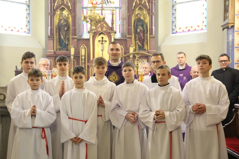 Błogosławieństwo nowych lektorów w Biegonicach
