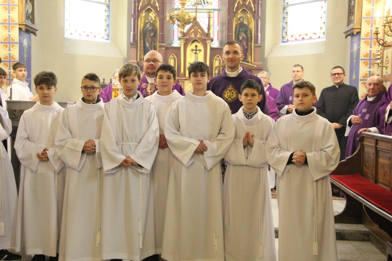 Błogosławieństwo nowych lektorów w Biegonicach