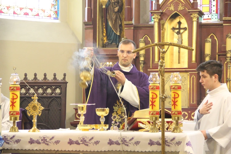 Błogosławieństwo nowych lektorów w Biegonicach
