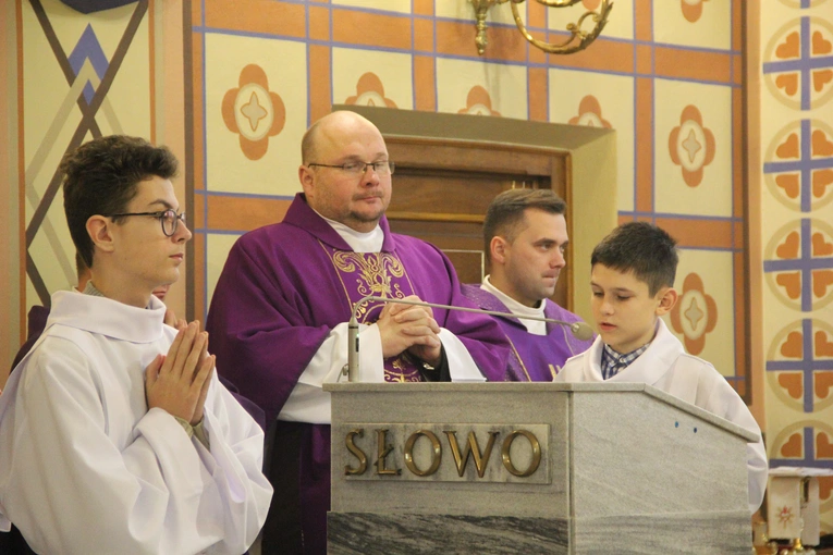 Błogosławieństwo nowych lektorów w Biegonicach