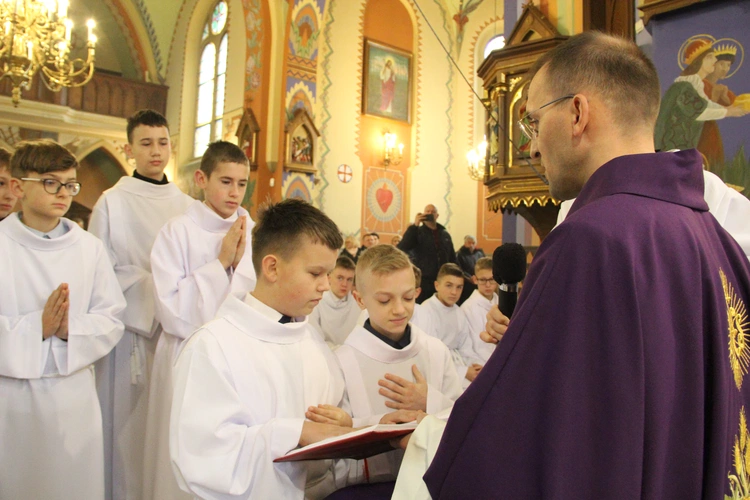 Błogosławieństwo nowych lektorów w Biegonicach