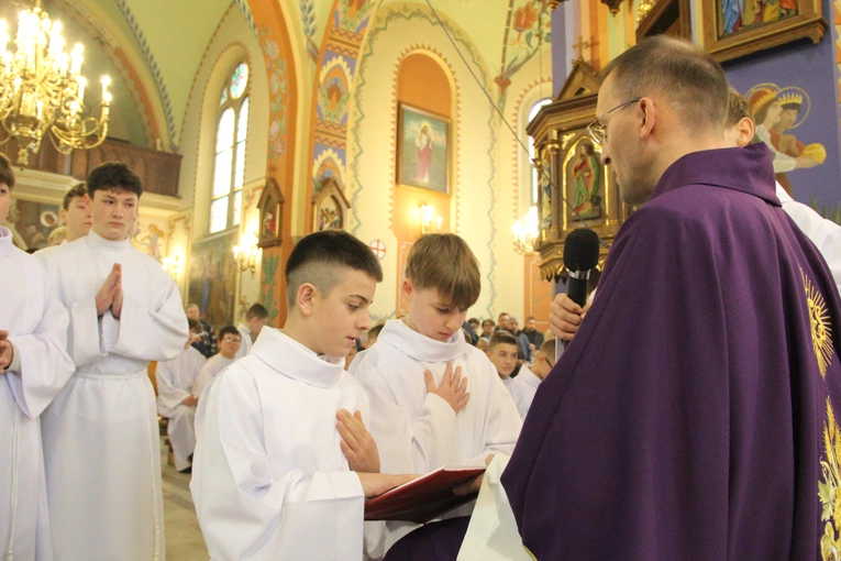 Błogosławieństwo nowych lektorów w Biegonicach