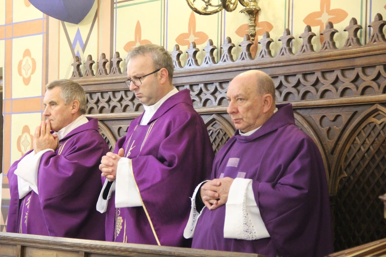 Błogosławieństwo nowych lektorów w Biegonicach