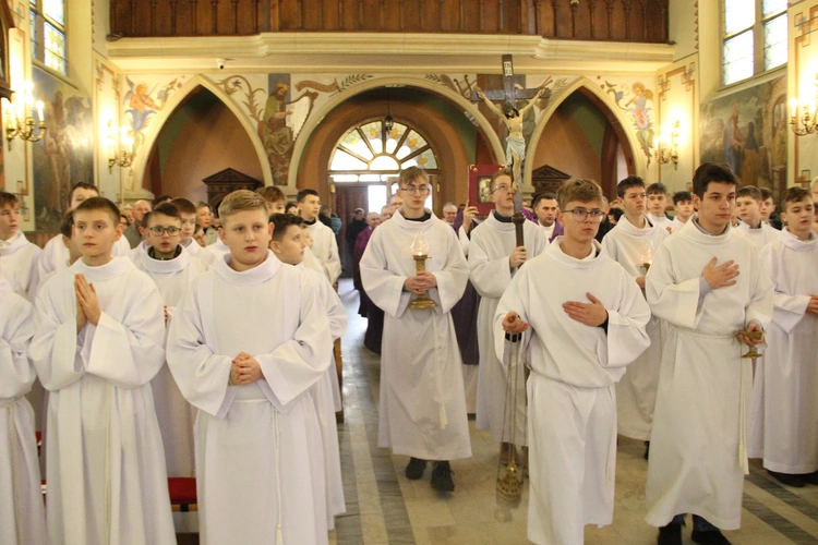 Błogosławieństwo nowych lektorów w Biegonicach