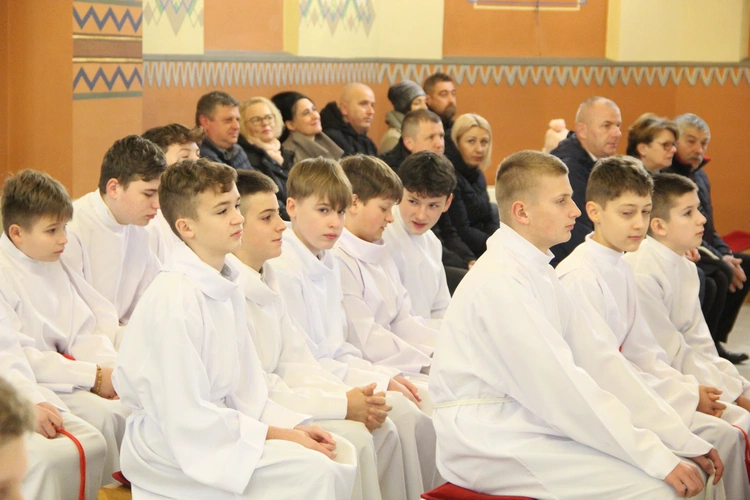Błogosławieństwo nowych lektorów w Biegonicach