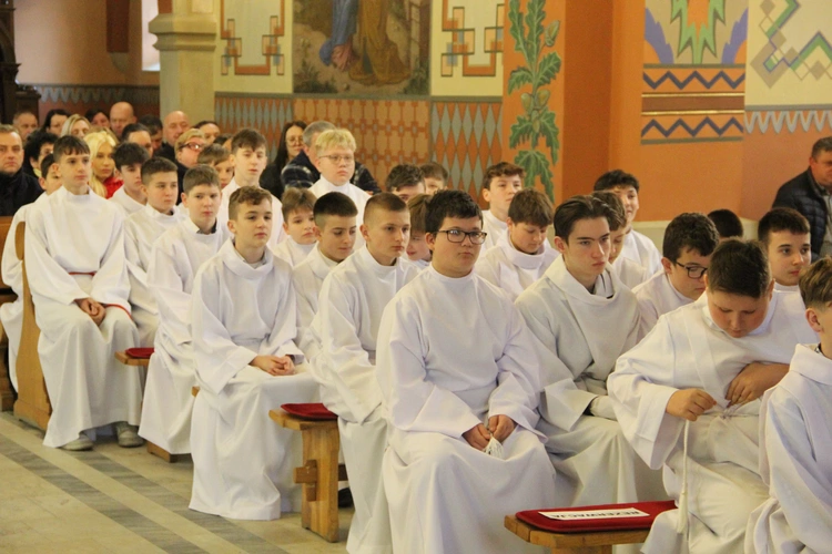 Błogosławieństwo nowych lektorów w Biegonicach