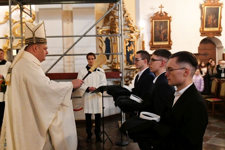 Obłóczyny i kandydatura w Rokitnie