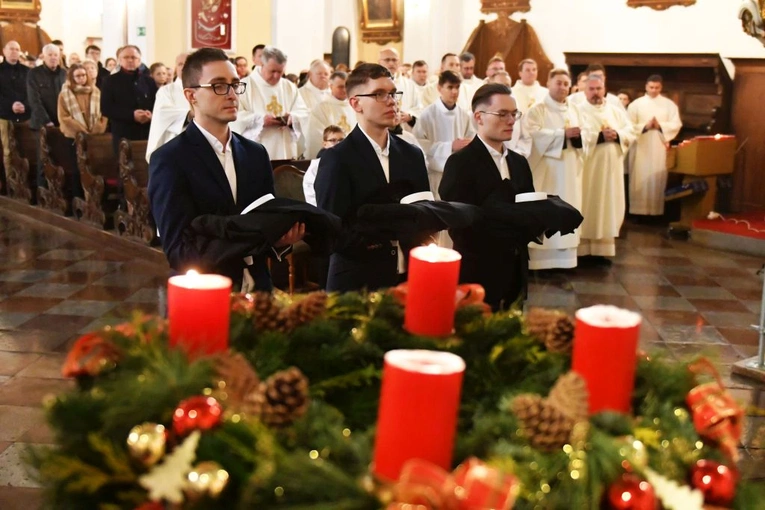 Obłóczyny i kandydatura w Rokitnie
