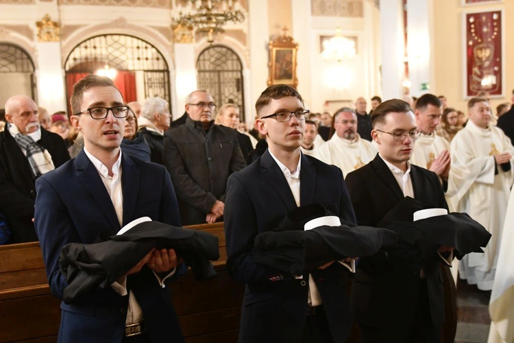 Obłóczyny i kandydatura w Rokitnie