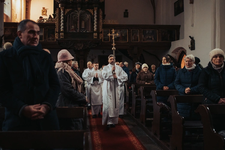 Poświęcenie ołtarza w kościele rektorskim pw. Świętej Trójcy