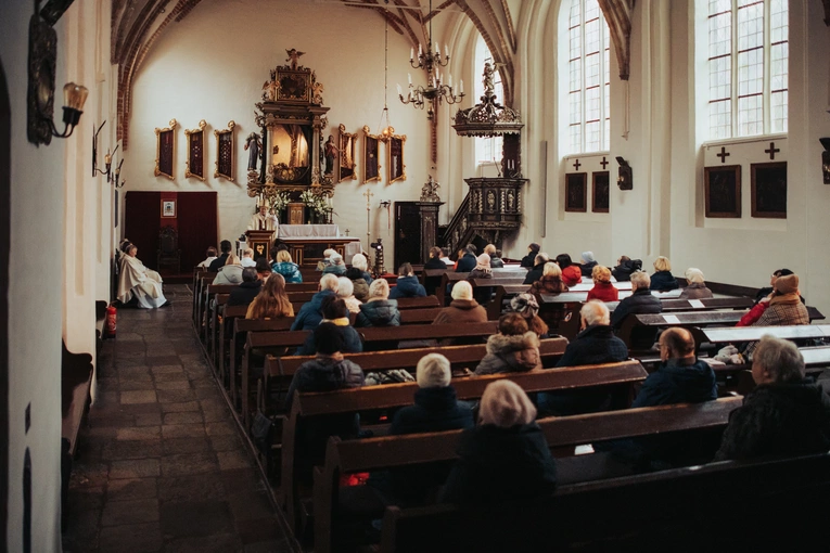 Poświęcenie ołtarza w kościele rektorskim pw. Świętej Trójcy