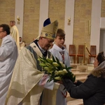 Msza św. przed poświęceniem figury Matki Bożej Królowej Zaspy