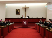 Abp Kupny: Nie ma porozumienia z rządem co do lekcji religii