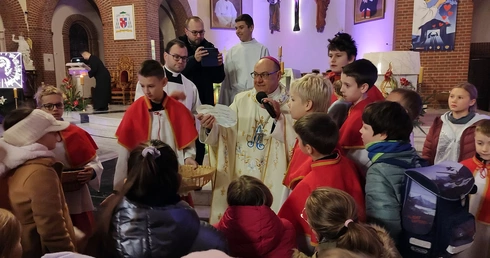 Od tych dzieci z lampionami zaczyna się Kościół