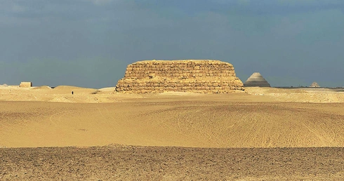 Polacy przebadają grobowiec faraona