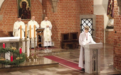 Eucharystię z okazji jubileuszu koncelebrowali wszyscy dotychczasowi ojcowie dyrektorzy placówki.