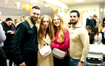 Justyna i Bartek (po lewej) oraz Sylwia i Bartek na Randkę Pełną Życia przyjechali z Redy.