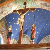 Wróciła belka ze sceną ukrzyżowania.