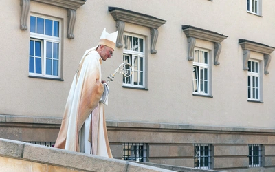 	„Proszę o intensywną modlitwę za Kościół warszawski i jego nowego arcybiskupa we wszystkich parafiach i wspólnotach” – wezwał tydzień temu kard. Kazimierz Nycz.